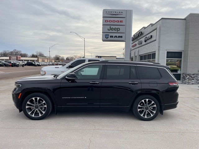 2023 Jeep Grand Cherokee L Overland's photo