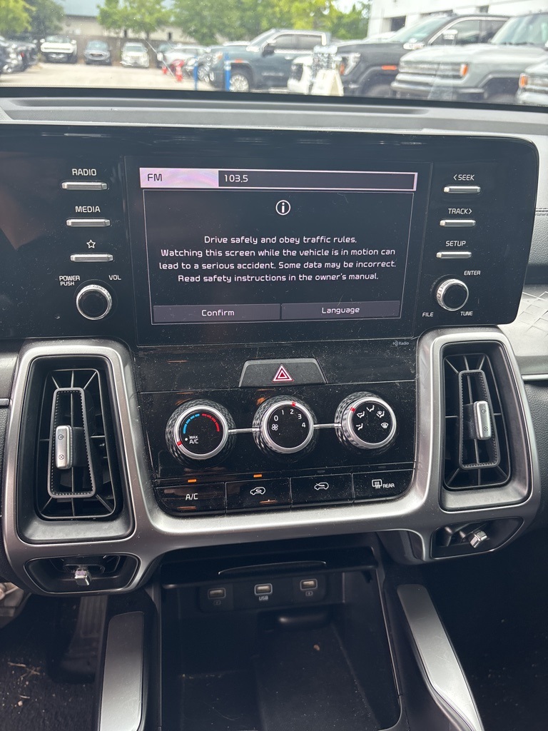 2023 Kia Sorento LX photo 20