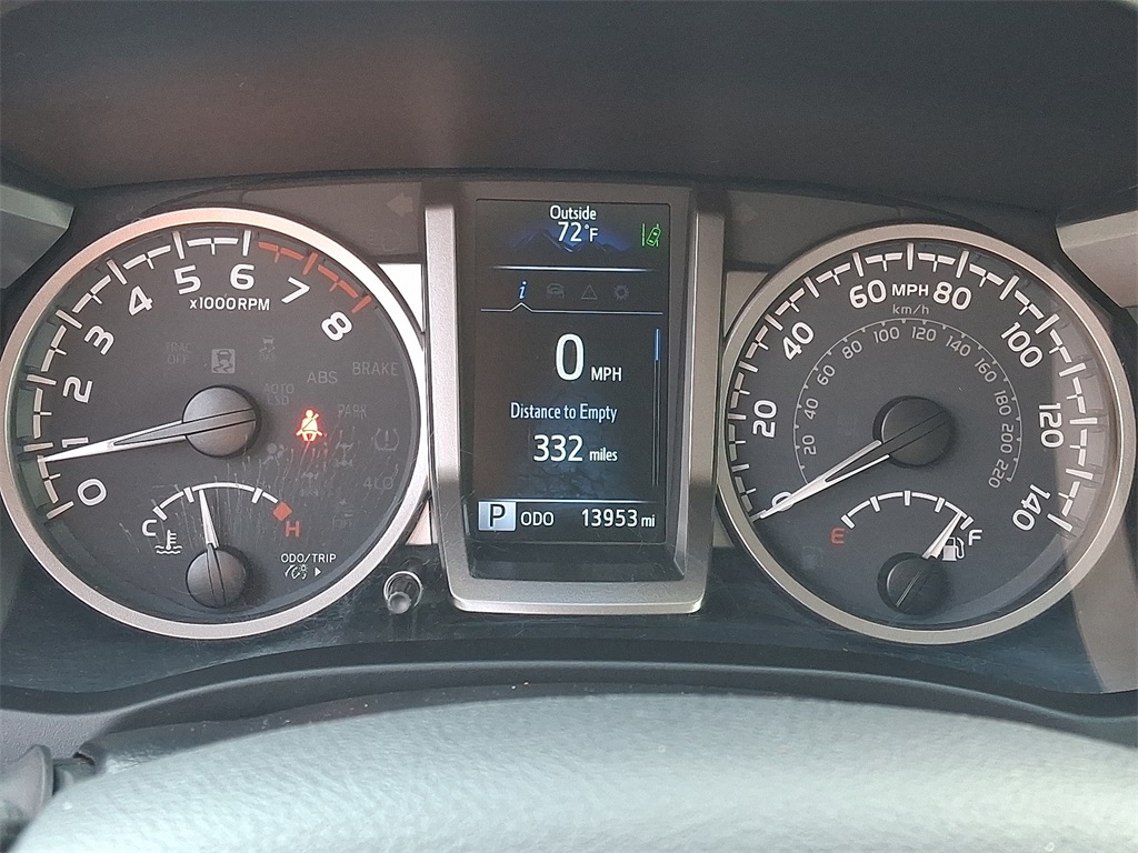 2022 Toyota Tacoma SR5 4x4 Access Cab photo 24