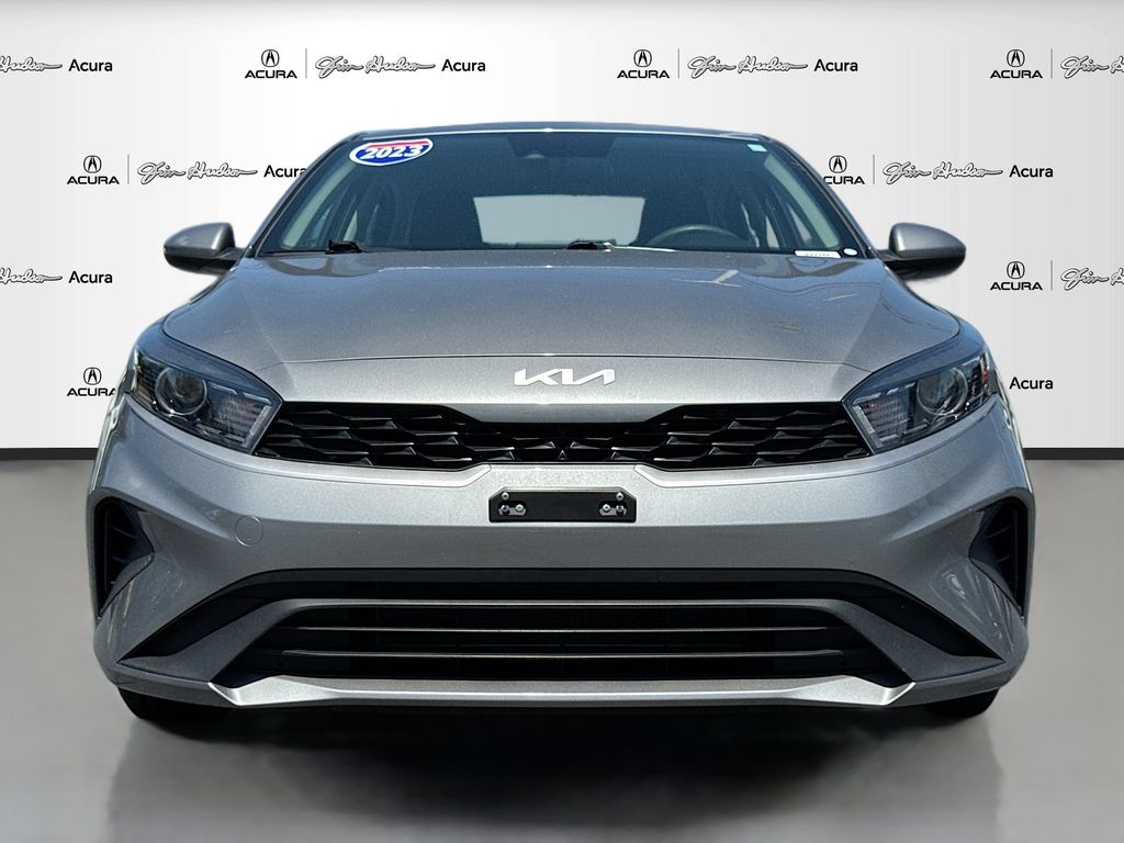2023 Kia Forte LXS photo 3
