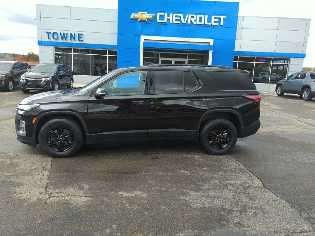 2023 Chevrolet Traverse Cloth photo 2