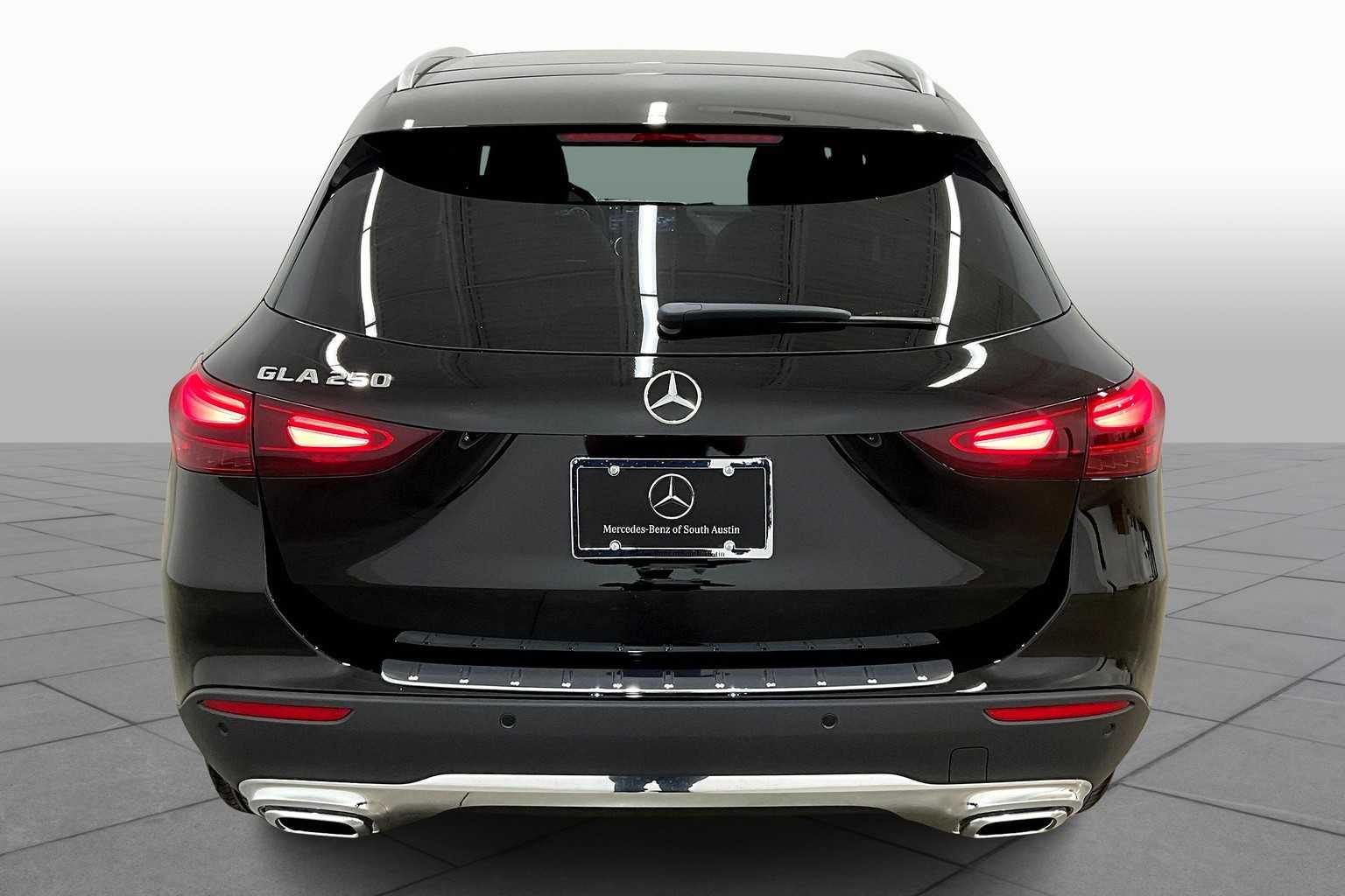 2026 Mercedes Benz GLA 250 photo 3