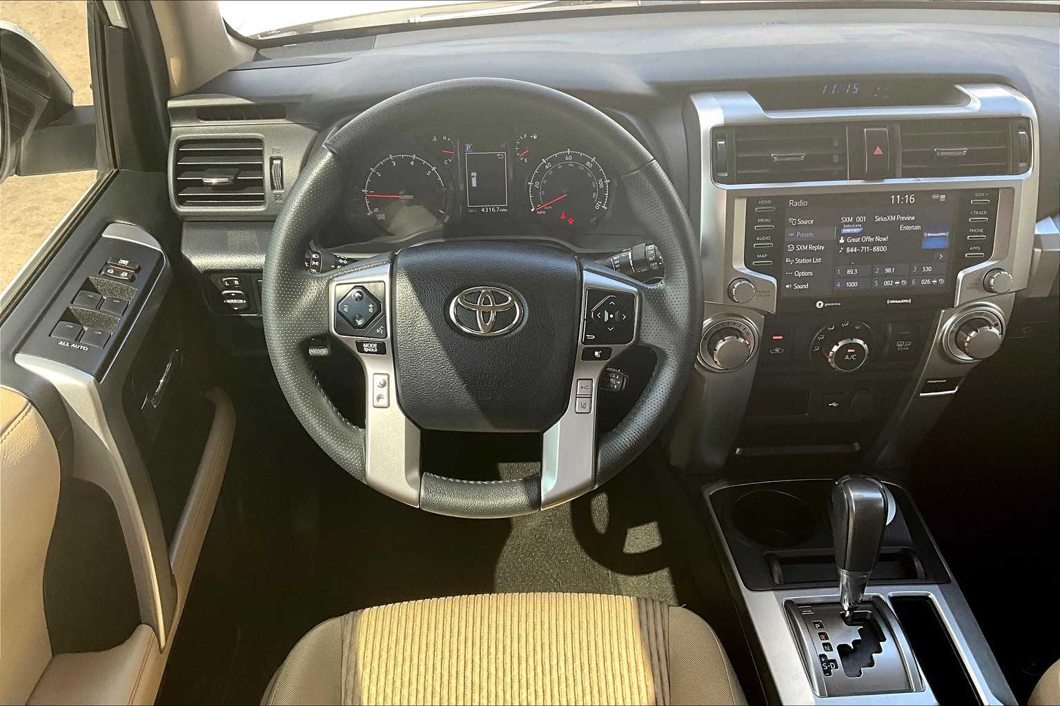 2023 Toyota 4Runner SR5 photo 5