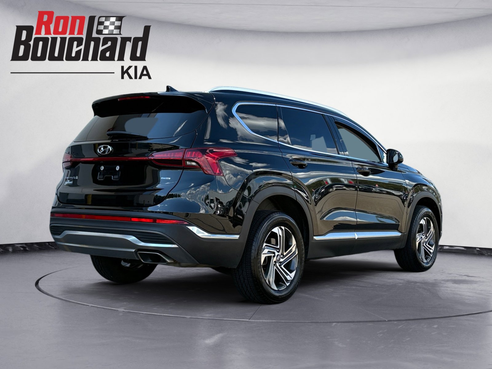2022 Hyundai Santa Fe SEL photo 2