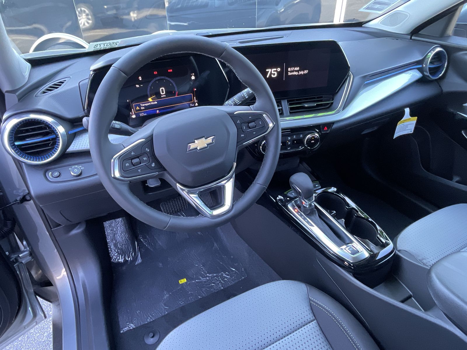 2025 Chevrolet Trax LT photo 10
