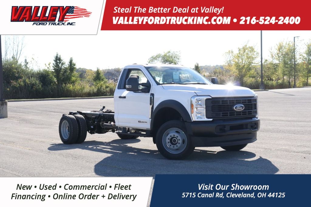 2026 Ford F-550 Super Duty Chassis Cab XL's photo