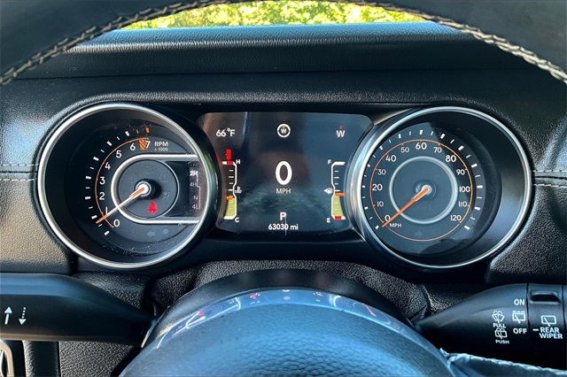 2020 Jeep Wrangler Unlimited Sahara photo 13