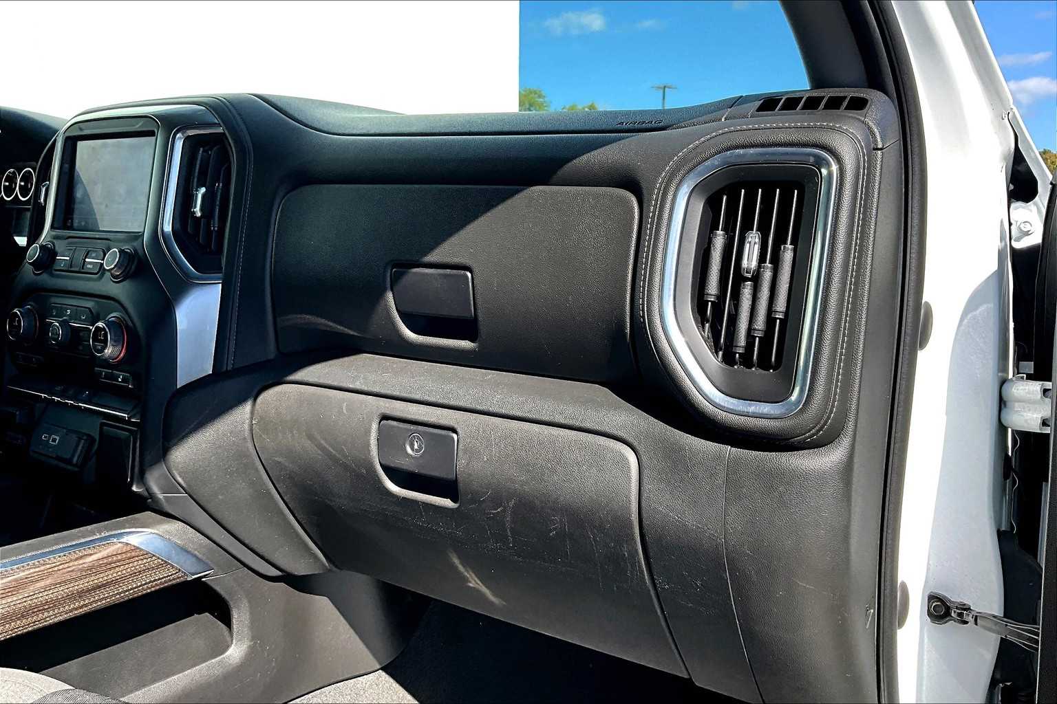 2021 Chevrolet Silverado 2500HD LT photo 18