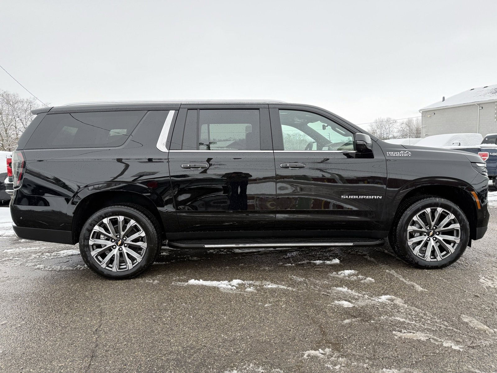 2026 Chevrolet Suburban High Country photo 4