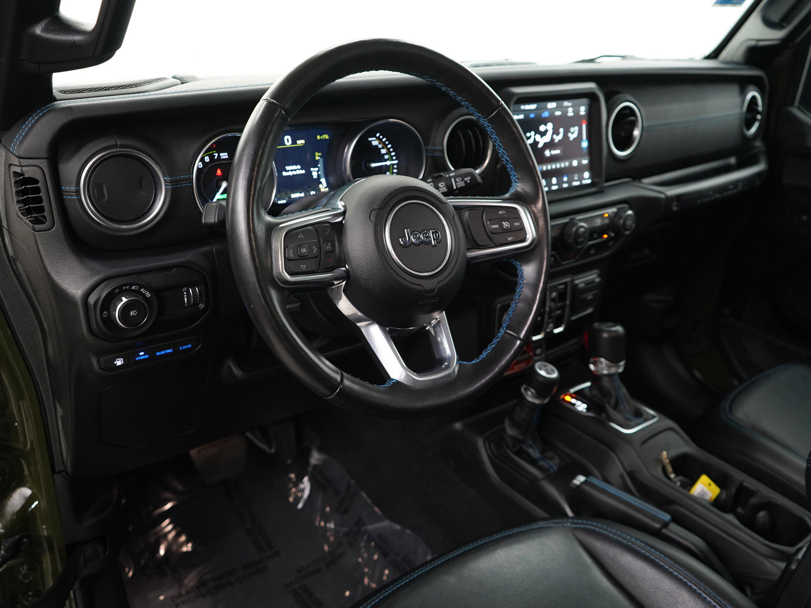 2023 Jeep Wrangler Rubicon 4xe photo 16