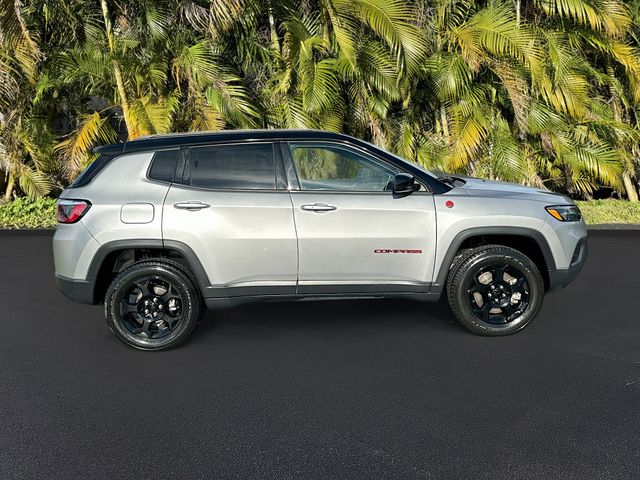 2024 Jeep Compass Trailhawk photo 2