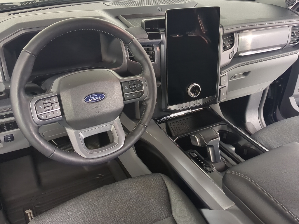 2024 Ford F-150 Lightning photo 15