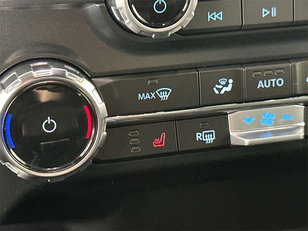 2025 Ford F-150 XLT photo 19