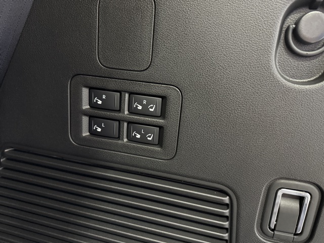 2026 Nissan Armada Platinum photo 13