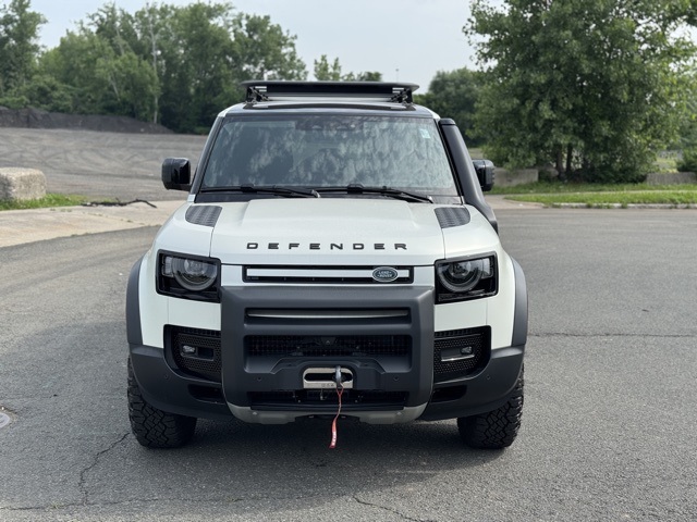 2024 Land Rover Defender 110 S photo 8