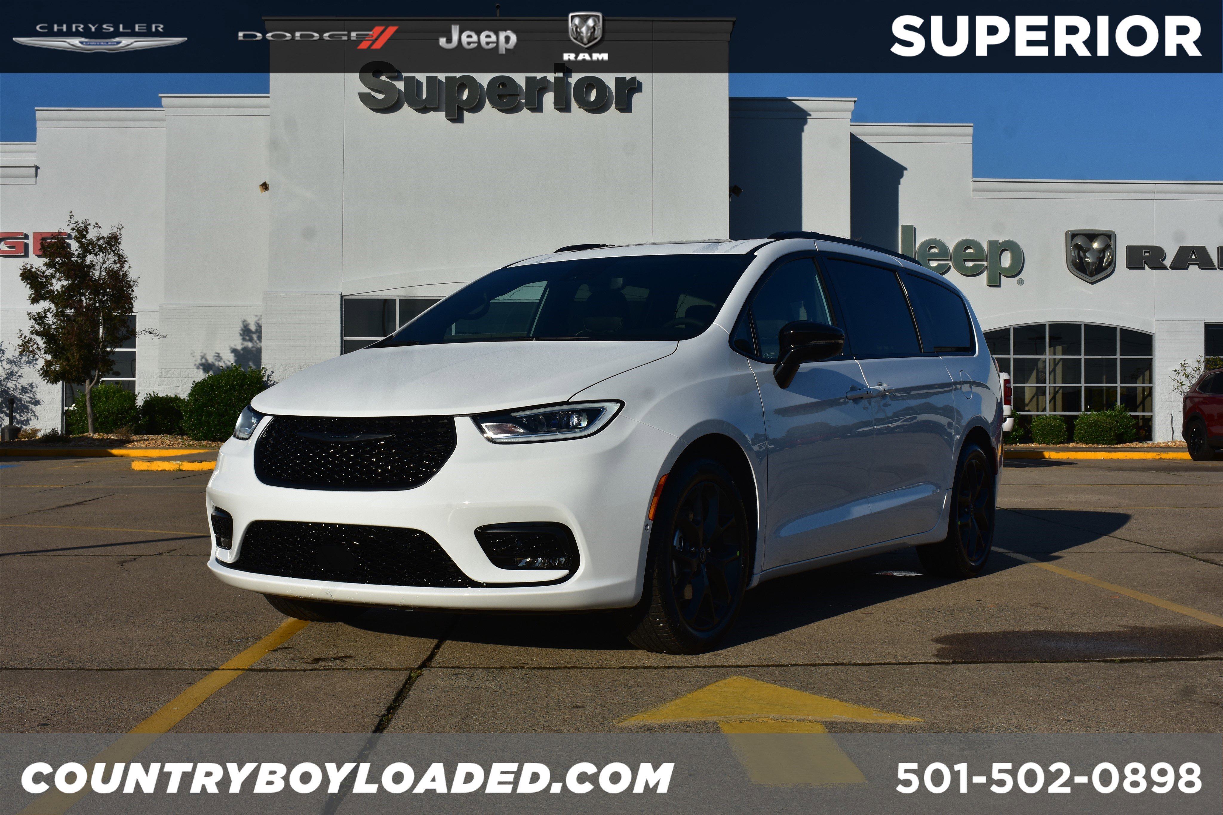 2026 Chrysler Pacifica Limited's photo