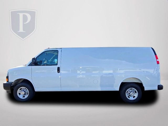 2025 Chevrolet Express Cargo 2500 photo 8