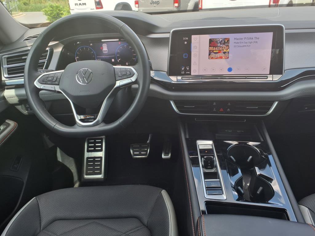 2024 Volkswagen Atlas Peak Edition SEL photo 23