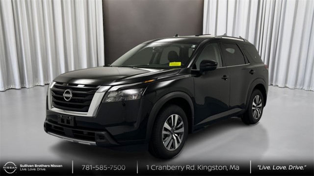 2025 Nissan Pathfinder SL
