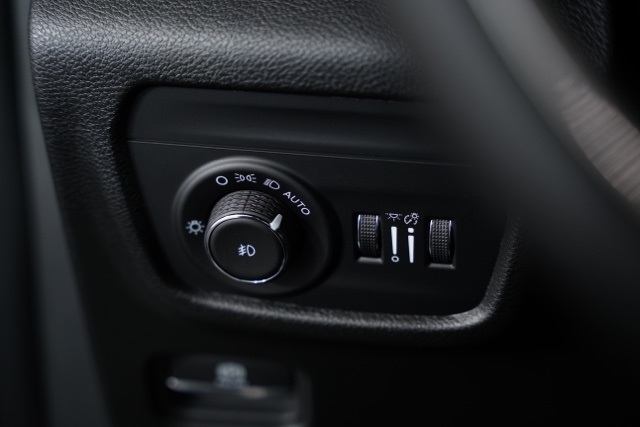 2025 Jeep Grand Cherokee Limited photo 18
