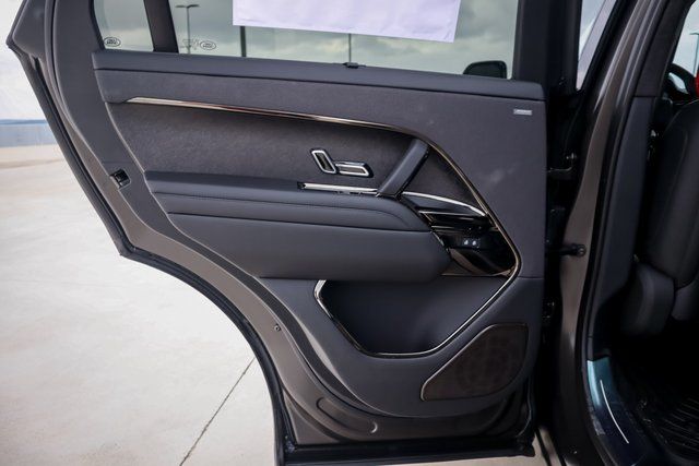 2025 Land Rover Range Rover Sport photo 24