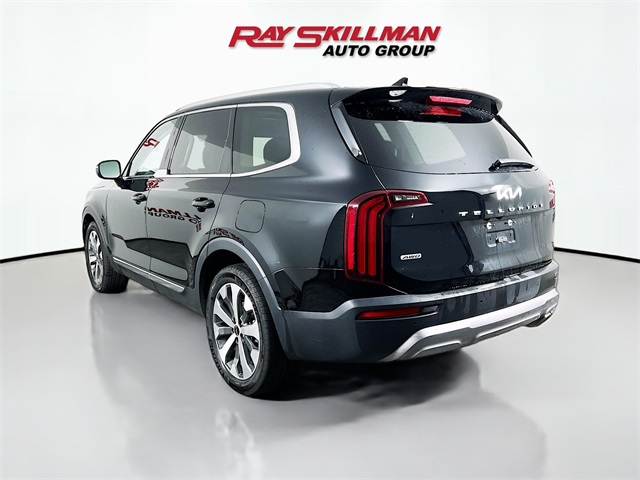 2022 Kia Telluride EX photo 2