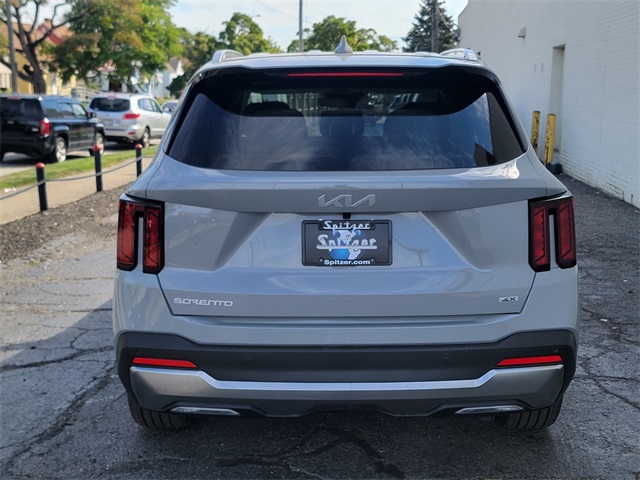 2026 Kia Sorento EX photo 3