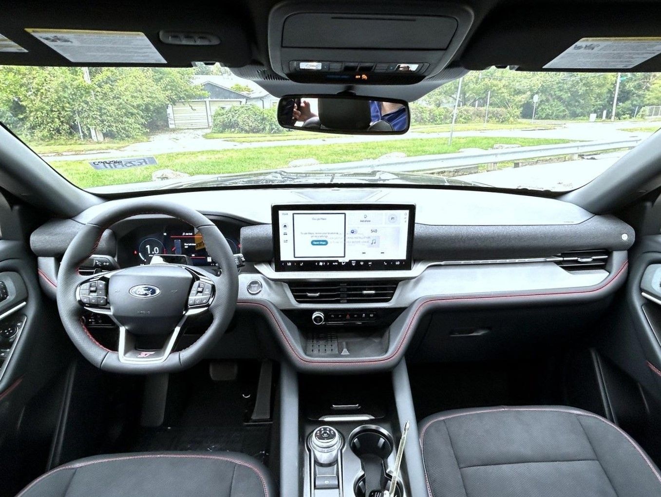 2025 Ford Explorer ST photo 11
