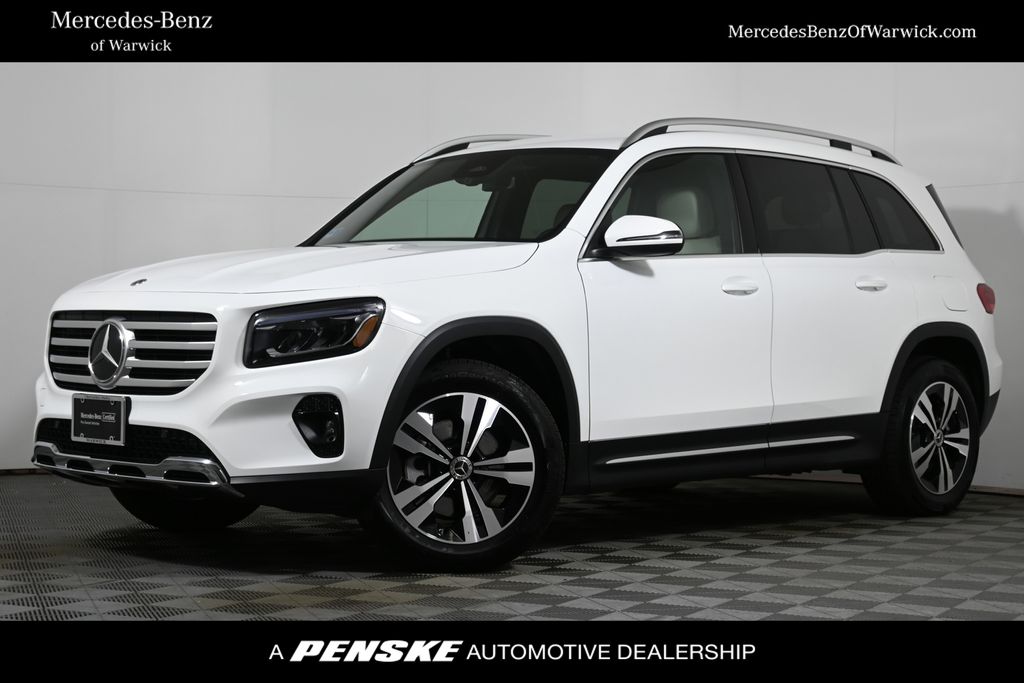 2025 Mercedes-Benz GLB Base's photo