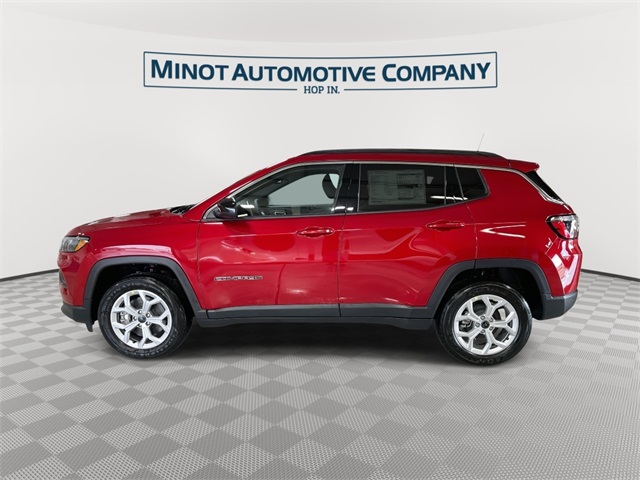 2025 Jeep Compass Latitude photo 3