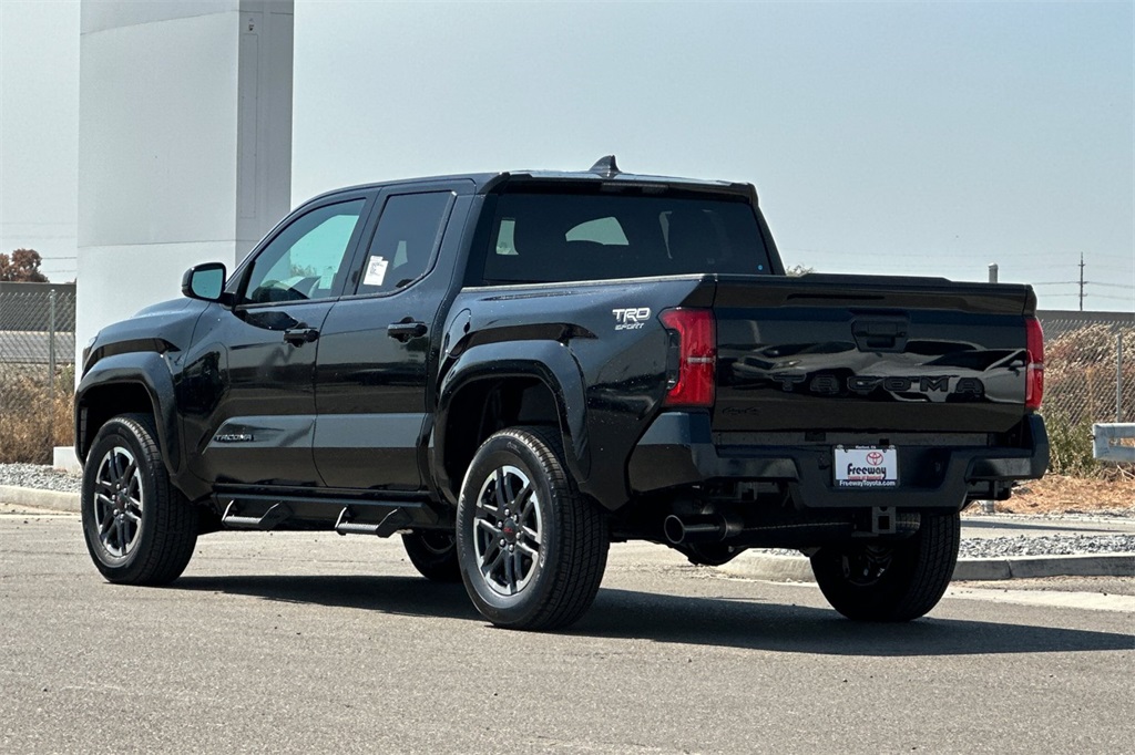 2025 Toyota Tacoma TRD Sport 4x4 Double Cab photo 6