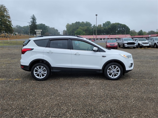 2019 Ford Escape SEL photo 4