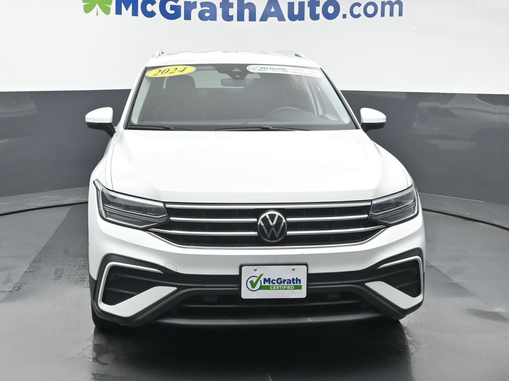2024 Volkswagen Tiguan SE Wolfsburg Edition photo 3