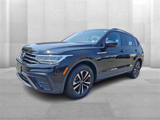 2022 Volkswagen Tiguan S photo 2