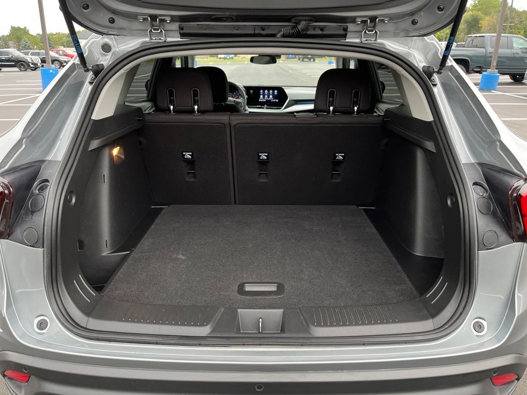 2024 Chevrolet Trax LS photo 21
