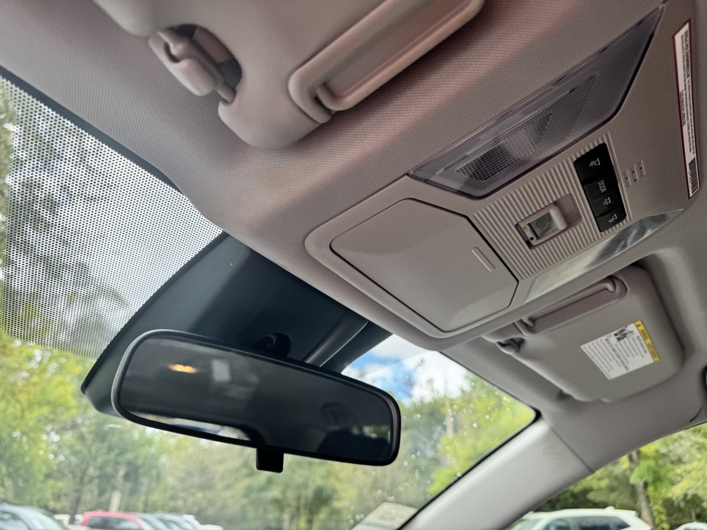 2020 Toyota RAV4 Hybrid XLE photo 27