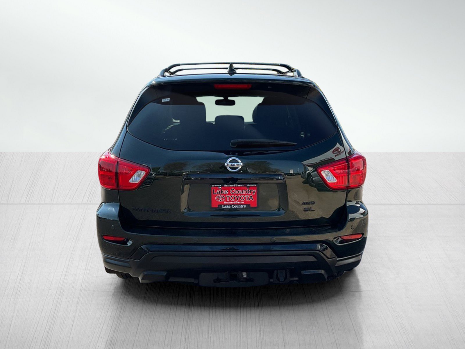 2019 Nissan Pathfinder SL photo 3