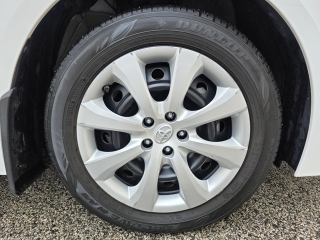 2022 Toyota Corolla LE photo 25
