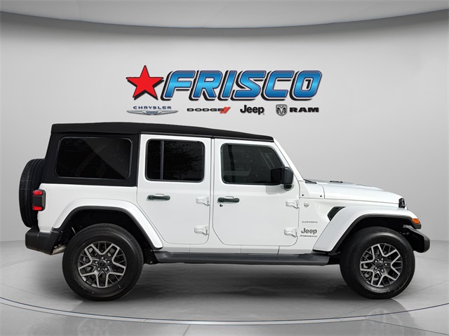 2024 Jeep Wrangler Sahara photo 5