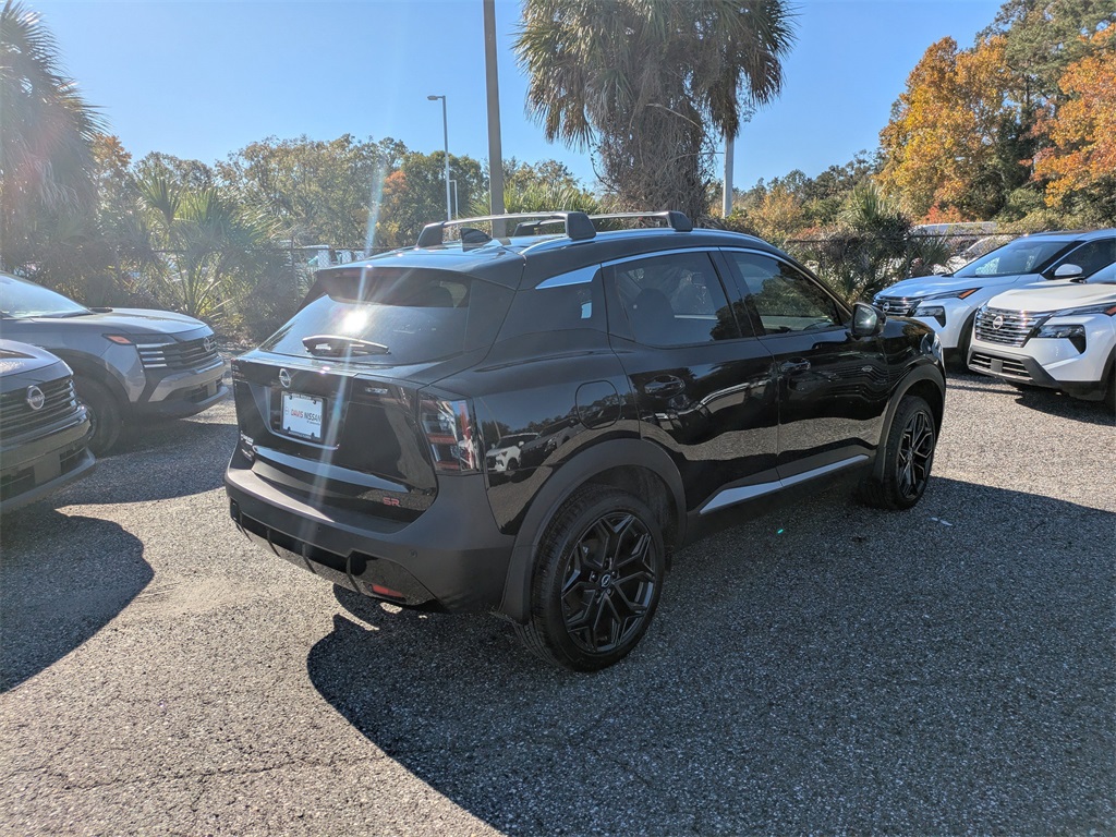 2025 Nissan Kicks SR photo 3