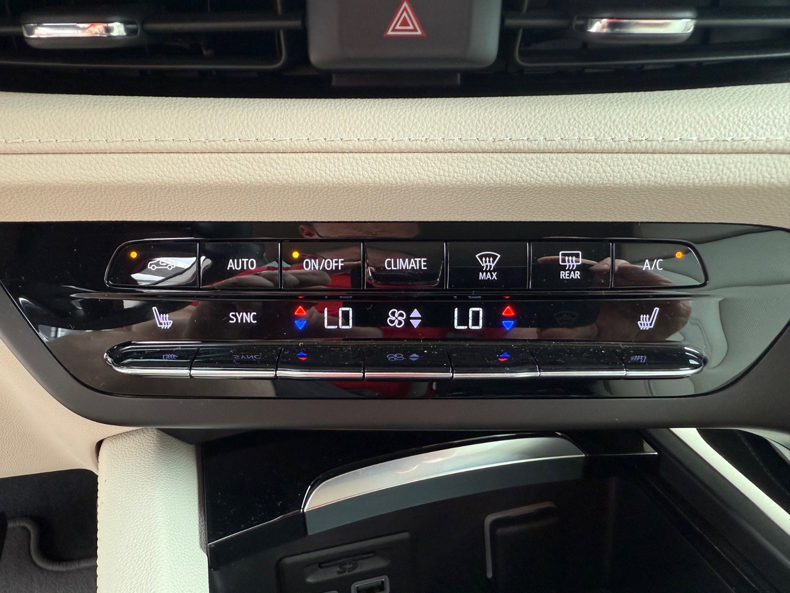 2021 Buick Envision Essence photo 22
