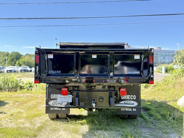 2025 Ford F-550 XL photo 4