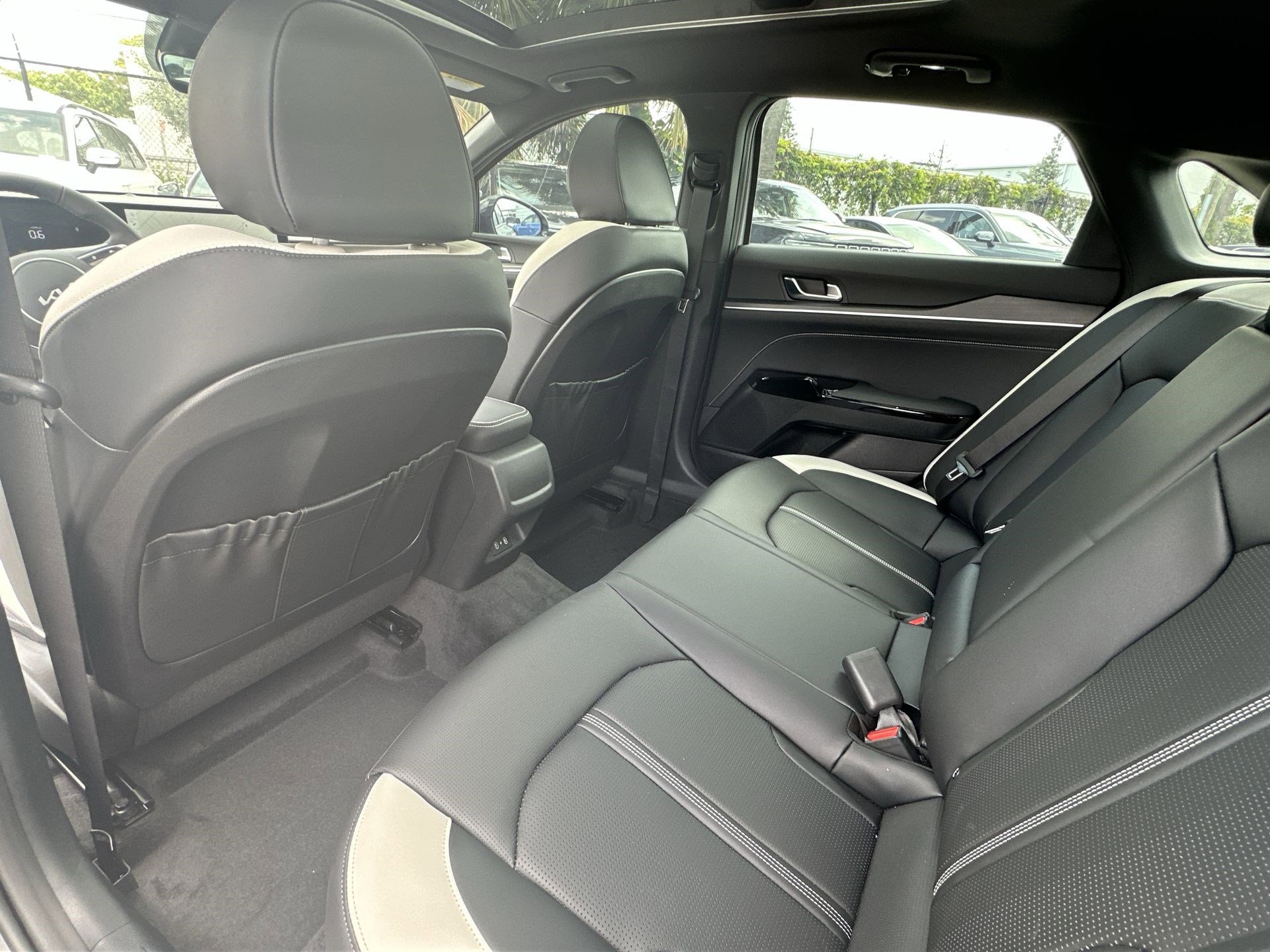 2025 Kia K5 GT-Line photo 27