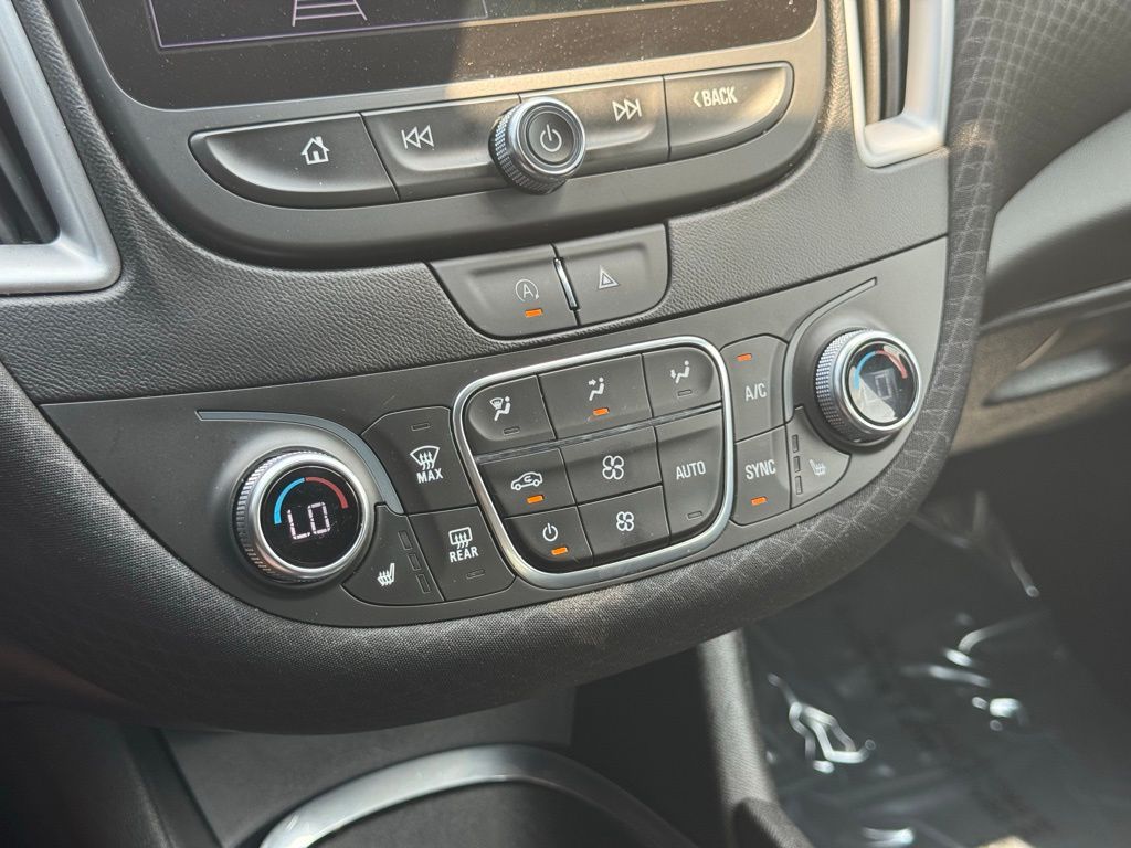 2023 Chevrolet Malibu 1LT photo 28