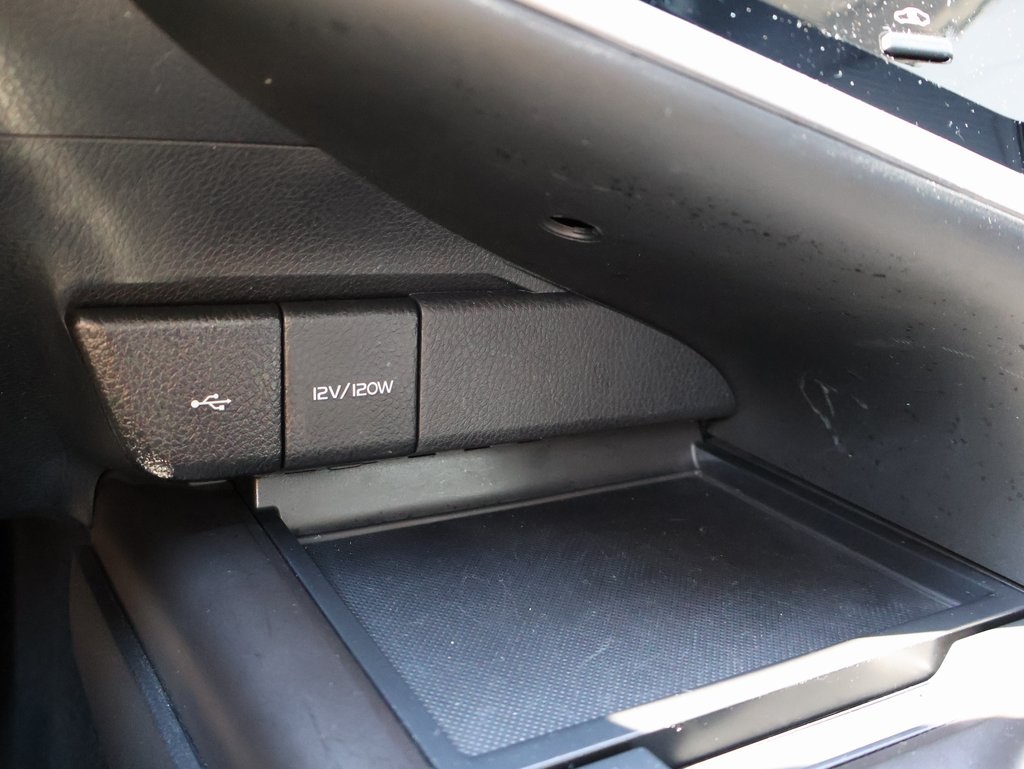 2024 Toyota Camry SE photo 33