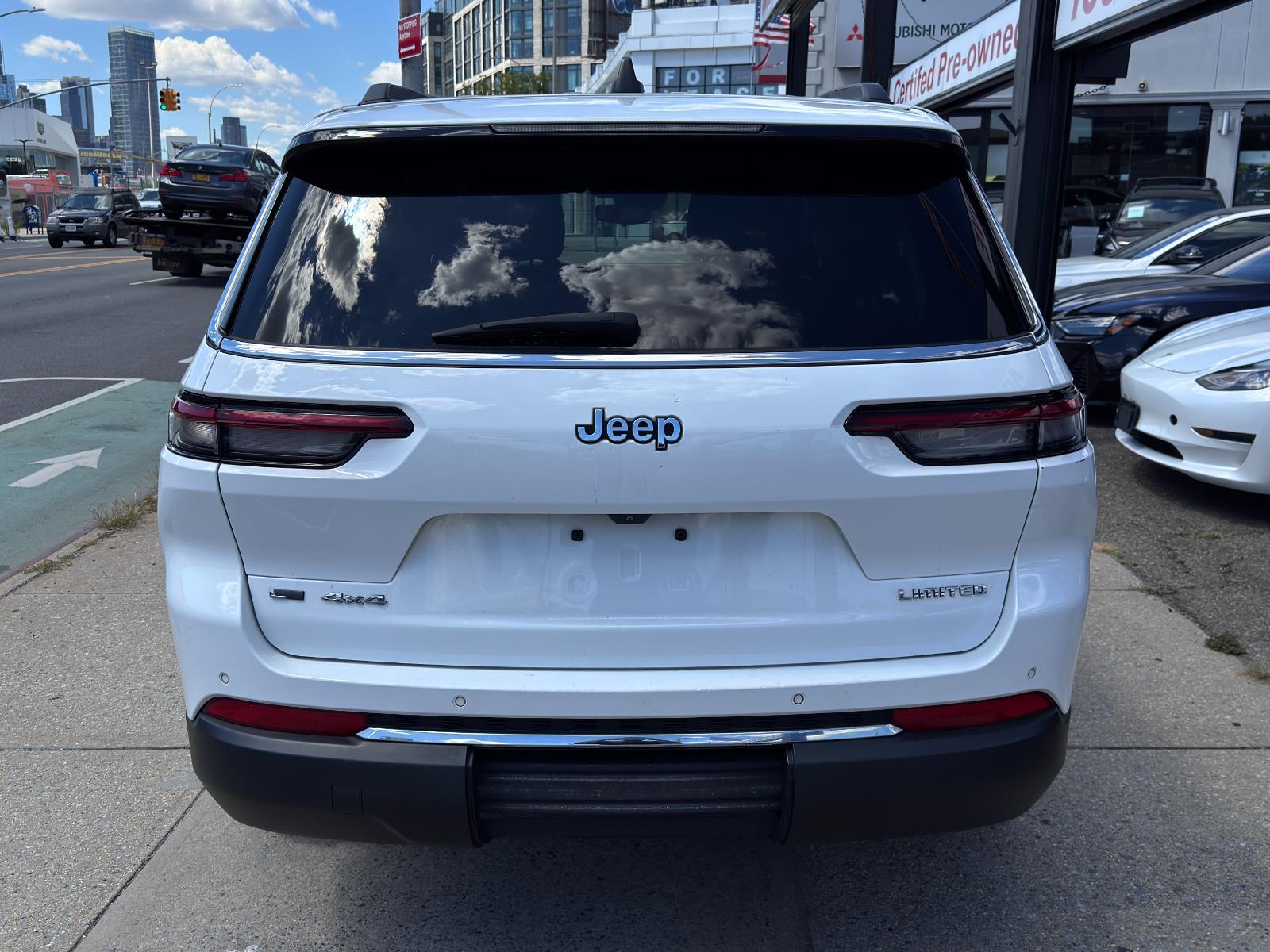 2021 Jeep Grand Cherokee Limited photo 2