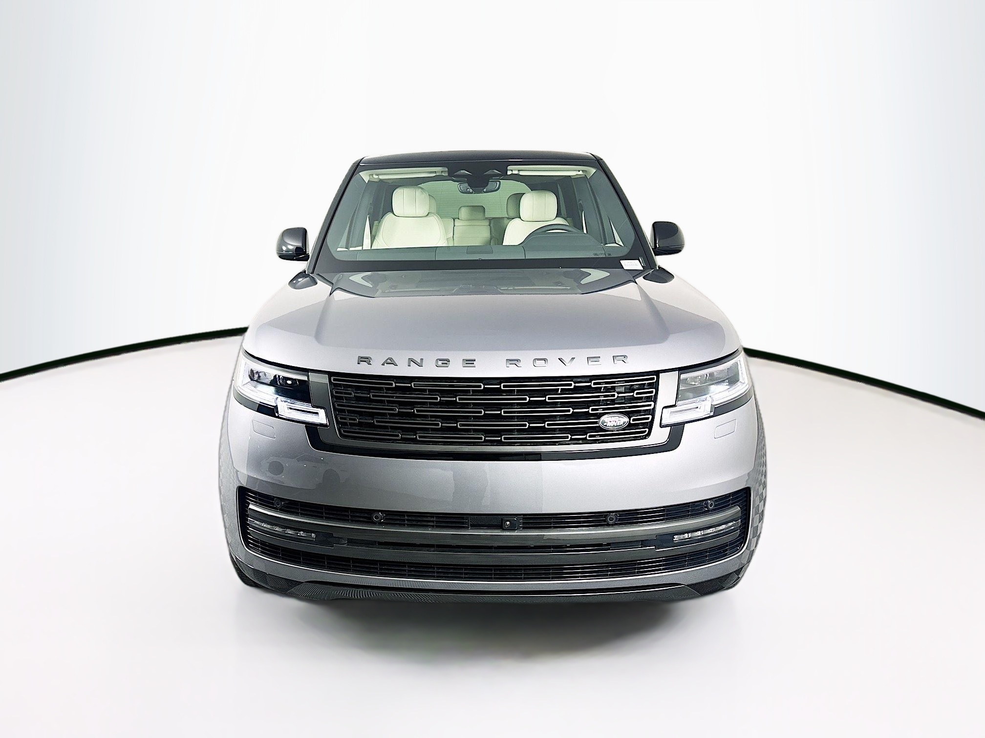 2025 Land Rover Range Rover SE photo 2