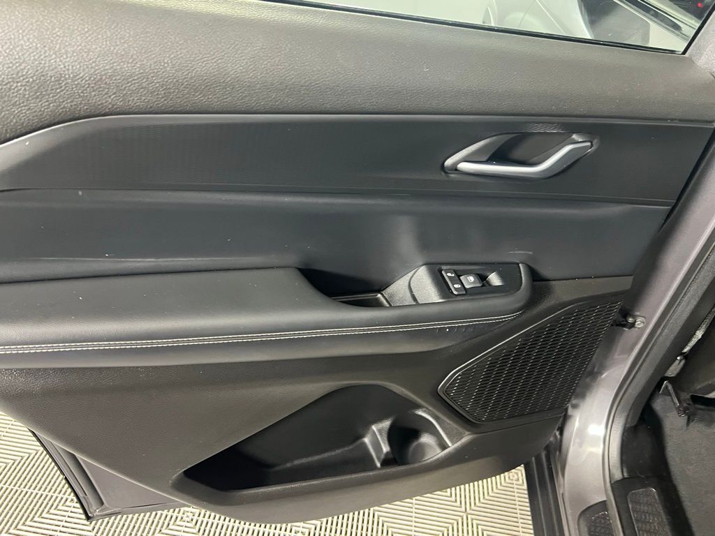 2024 Jeep Grand Cherokee Altitude photo 18