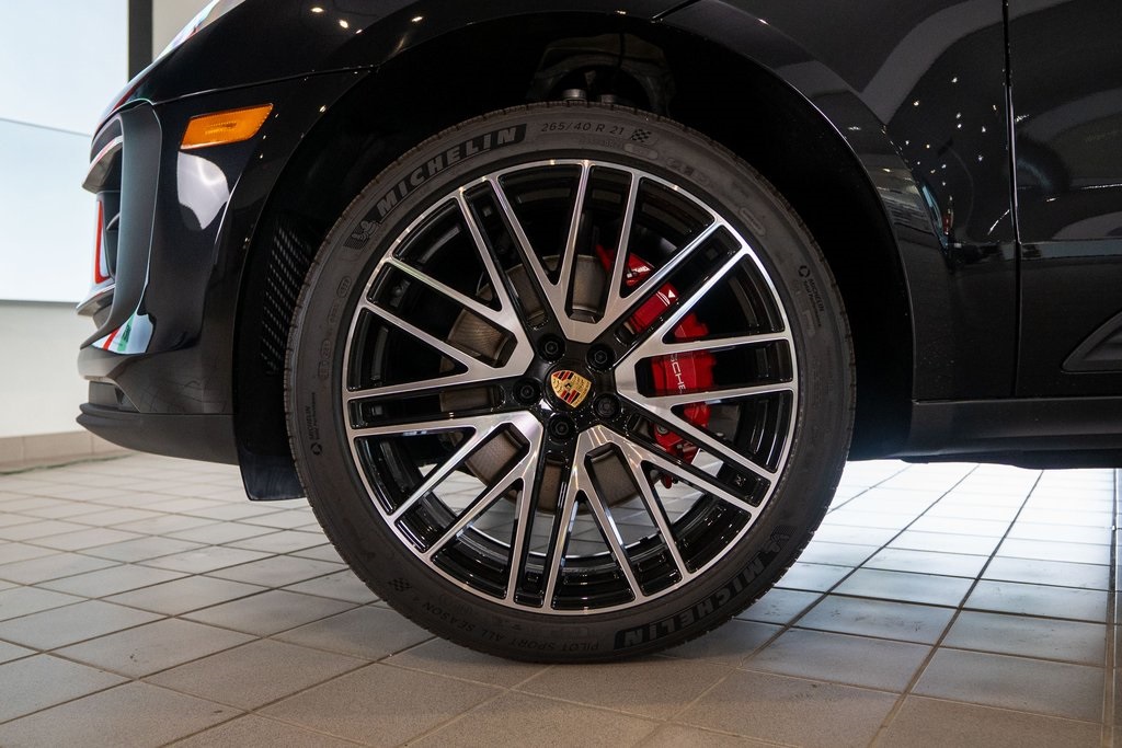 New 2025 Jet Black Metallic Porsche S image 10