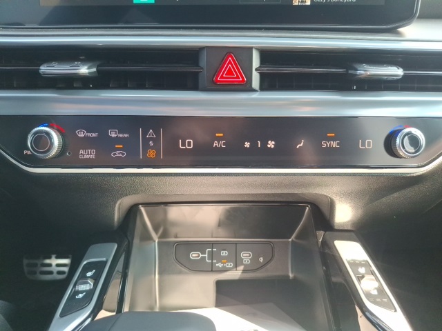 2026 Kia Sorento EX photo 23